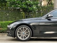 2018 BMW 330e Luxury LCI รูปที่ 15