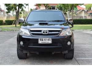 Toyota Fortuner 3.0  V SUV รูปที่ 1