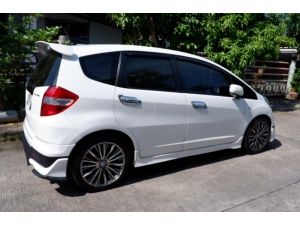 - HONDA JAZZ 1.5S(AS) เกียร์ออโต้ ปี2015 สนใจติดต่อ 0813116505 รูปที่ 1