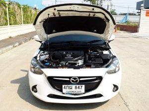 MAZDA 2 1.5 SKYACTIVE XD SPORTS HIGH PLUS ปี 2015 เกียร์AUTO สีขาวมุก(นิยม) รูปที่ 1