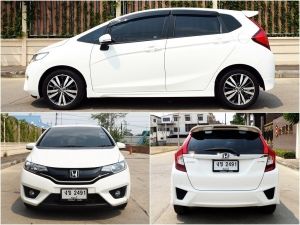 HONDA JAZZ 1.5 SV ปี 2016 เกียร์AUTO สีขาว(นิยม) รูปที่ 1