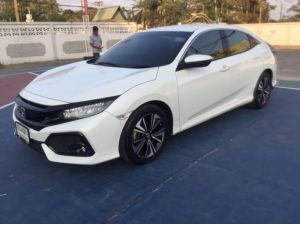 Honda Civic Hatchback 1.5 Turbo RS ฮอนด้า ซีวิค ปี 2017 AT เจ้าของเดียว รับรองไม่ชนไม่จมน้ำ เข้าศูนย์เช็คระยะ วิ่งน้อยไมล์แท้ 58,779 กม. พาช่างมาตรวจสอบสภาพรถได้ สภาพป้ายแดง  ผ่อนนาน7ปี ออกรถ0 บาท ดอก รูปที่ 1