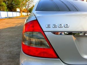 BENZ E200 CGI W211 ปี 2010 วิ่ง 8หมื่นโลมือเดียว ออกห้างเค้งหงษ์ทอง รูปที่ 1