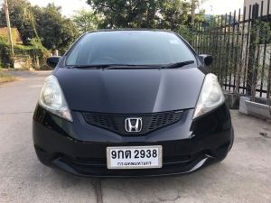 HONDA JAZZ 1.5 V 2010 AT ขวัญใจวัยรุ่น รูปที่ 1