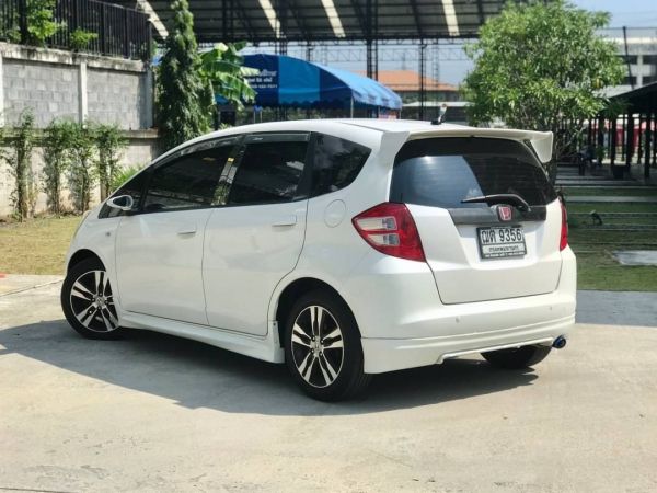 Honda Jazz 1.5V Hatchback AT 2008 รูปที่ 1