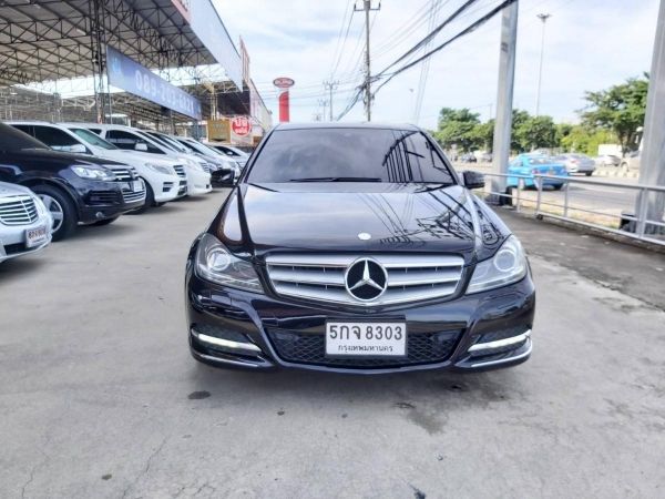 BENZ C200 CGI AVANTGARDE Facelift รุ่นท็อปปี2013 รถบ้าน สภาพดีสวยไม่เคยชน100 เปอร์เซนต์ รถศูนย์ออก benz thailand รูปที่ 1