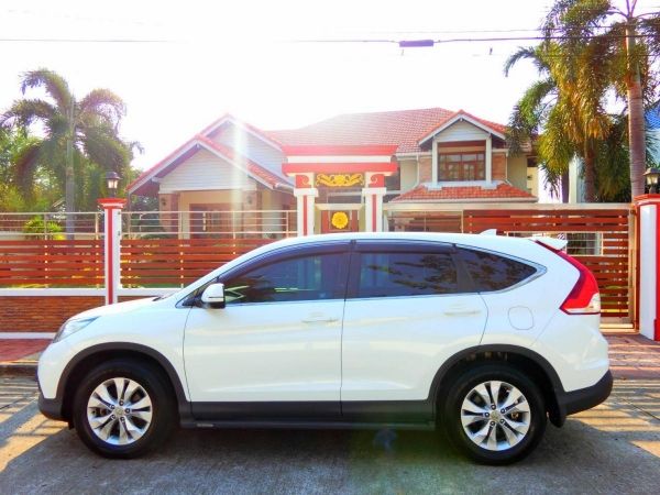 HONDA CRV 2.0 E iVTEC ปี2013 สีขาว รถมือเดียวออกห้างป้ายแดงไม่เคยมีอุบัติเหตุไม่เคยติดแก๊สสภาพสวยเดิมๆสีบางทั้งคัน พร้อมใช้ค่ะ รูปที่ 1