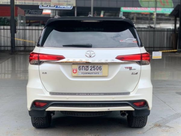 Toyota Fortuner 2.8TRD Sportivo 4WD AT 2018 รูปที่ 1