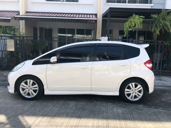 Honda JAZZ 1.5 SV ปี 2011 ตัว TOP สุด รูปที่ 1