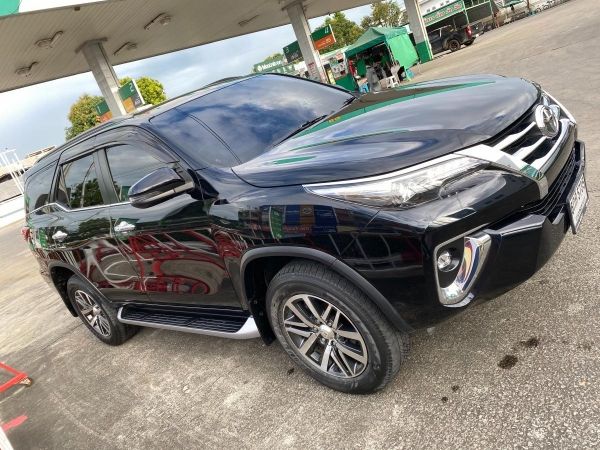 2017Toyota Fortuner 2.4Vไมล์6,6000km รูปที่ 1