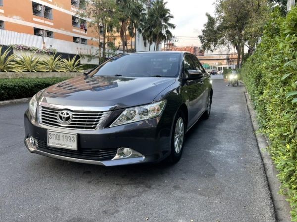 Toyota Camry 2.0 G ออโต้ สีเทา ปี 14 รูปที่ 1