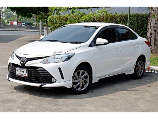 TOYOTA YARIS รูปที่ 1