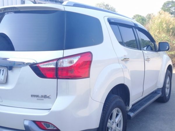 ISUZU MU-X 3.0 (2WD - DVD - Navi) ตัวท็อป สีขาวมุก พร้อมกล้องติดรถยนต์ (หน้า-หลัง)   รถบ้าน ใช้มือเดียว เจ้าของขายเอง รูปที่ 1