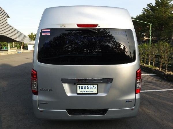 รถตู้ Nissan Urvan 2015 ใช้งานน้อย รูปที่ 1