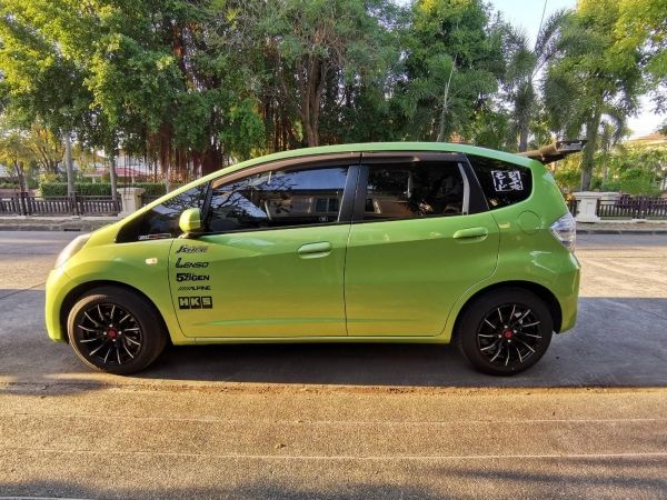 Honda Jazz Hybrid 2012 สีเขียว สภาพดี เจ้าของขายเอง รูปที่ 1