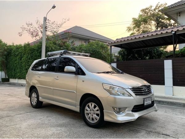 Toyota  Innova รูปที่ 1