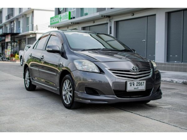 2012 TOYOTA VIOS (โฉม 07-13) E Sedan 1.5 A/T สีเทาดำ รูปที่ 1