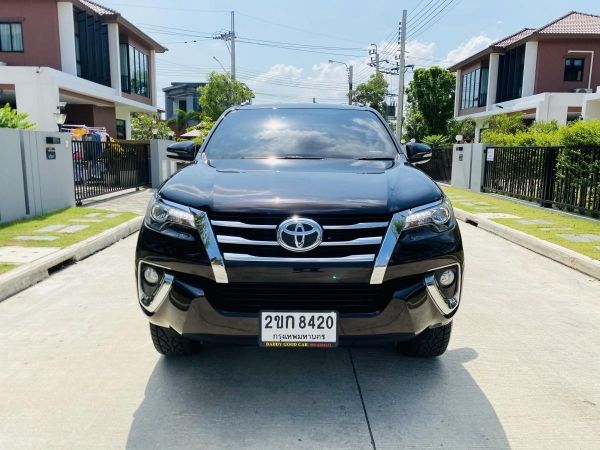 Toyota Fortuner2.8 V A/T 4x4 ปี16 รูปที่ 1
