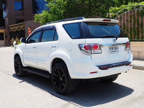 TOYOTA FORTUNER 2.7 V 2WD CHAMP  เกียร์AUTO สีขาว(นิยม) สภาพนางฟ้า รูปที่ 1