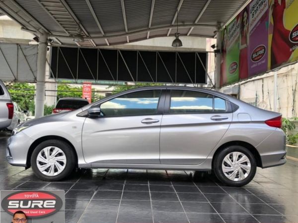 Honda​ City 1.5s. ไมล์น้อยรถสวย รูปที่ 1