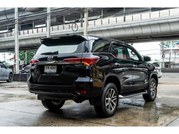 2018 Toyota Fortuner 2.4  V SUV รูปที่ 1