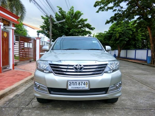 TOYOTA FORTUNER 2.7 V เบนซิน ปี2013 รถสภาพสวย มือเดียวออกห้างเข้าศูนย์ทุกระยะไม่มีอุบัติเหตุ ไม่เคยติดแก๊สพร้อมใช้ รูปที่ 1