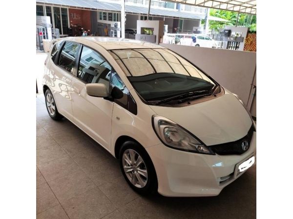 Honda Jazz 2013 1.5V  วิ่งน้อย สภาพดีมาก เจ้าของขายเอง รูปที่ 1