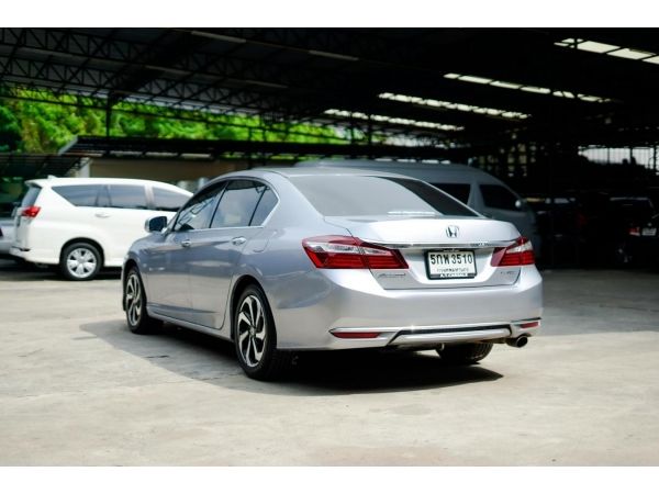 2016 Honda Accord 2.0  E i-VTEC Sedan รูปที่ 1