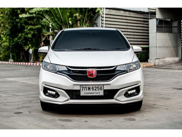 HONDA JAZZ 2018 (โฉม 14-18) V i-VTEC 1.5 A/T สีขาว รูปที่ 1