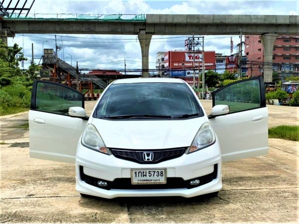 HONDA JAZZ 1.5SV เกียร์AT ปี13 รูปที่ 1