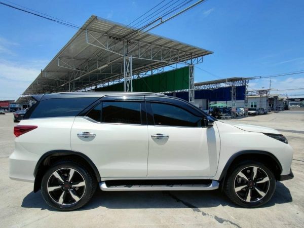 Toyota Fortuner 2.8TRD BlACKTOP 4x4 ปี 2020 รุ่น Top สุด รูปที่ 1