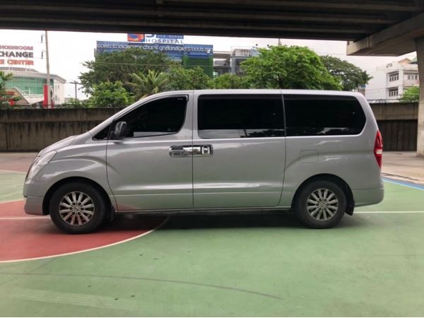 Hyundai H1 2.500 Touring i รถปี 2016 จดปี2017 รูปที่ 1