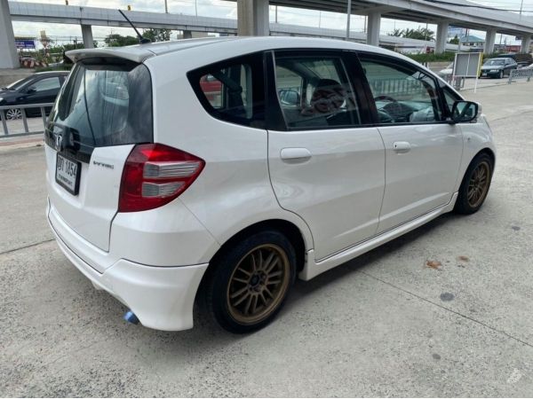 2011 HONDA JAZZ 1.5 I-VTEC  ผ่อนเพียง 6,xxx เท่านั้น รูปที่ 1