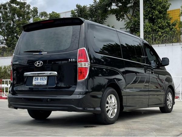 2015 HYUNDAI H1 DELUXE 2.5 เครดิตดีฟรีดาวน์ รูปที่ 1