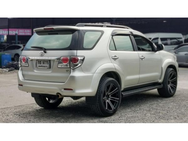 2012 TOYOTA FORTUNER  2.7 V  เบนซิน เครดิตดีฟรีดาวน์ รูปที่ 1