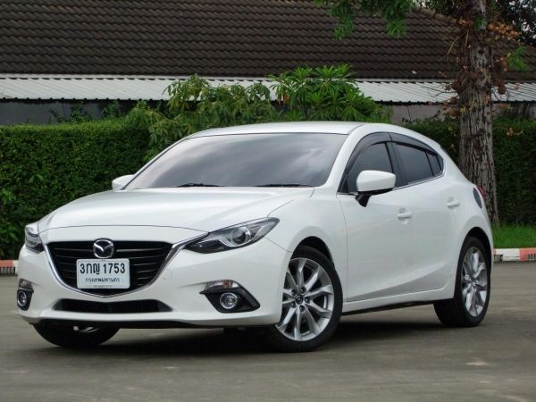 Mazda3 2.0 S Sport SKYACTIV ปี 2014 ไม่เคยติดแก๊ส Mazda3 SKYACTIV  ไม่เคยชนหนัก โครงสร้างเดิม สวยมือแรกตั้งแต่ป้ายแดง ประกันชั้น1ถึงเมษาปีหน้า ภายในยังใหม่เบาะไม่ขาดทรงสวยไม่มีรอยเปื้อน เครื่องดี เกีย รูปที่ 1