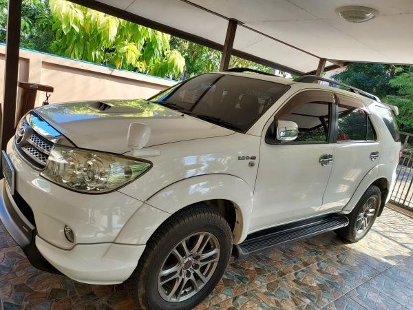 ????Toyota Fortuner 3.0 V 2wd ปี2011 รูปที่ 1