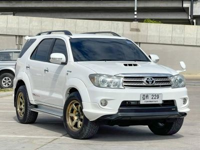 2009 TOYOTA FORTUNER 3.0 V TRD 4WD เครดิตดีฟรีดาวน์ รูปที่ 1