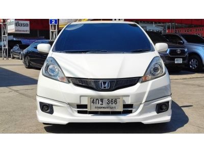 2011 Honda Jazz 1.5V  ผ่อนเพียง 6,xxx เท่านั้น รูปที่ 1