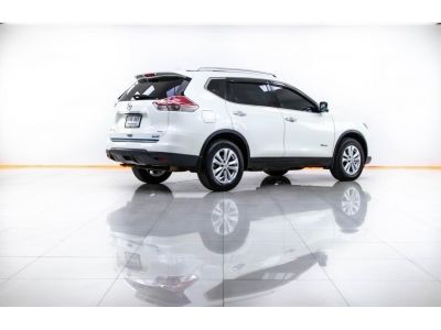 2016  NISSAN  X-TRAIL 2.0 V HYBRID 4WD  ผ่อน 5,702 บาท 12 เดือนแรก รูปที่ 1