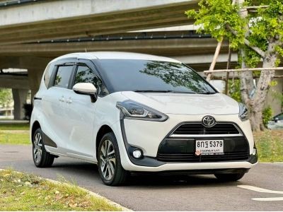 2017 TOYOTA SIENTA 1.5V เครดิตดีฟรีดาวน์ รูปที่ 1