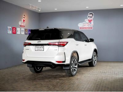 TOYOTA FORTUNER 2.4 LEGENDER 4WD เกียร์AT ปี20 รูปที่ 1