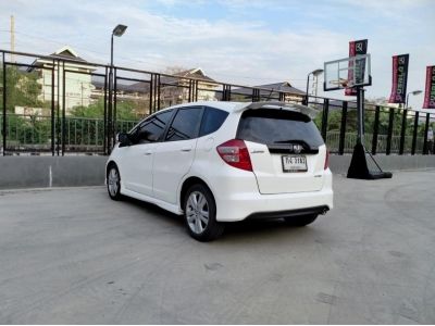 Honda Jazz 1.5 SV i-VTEC auto จด 2013 รูปที่ 1