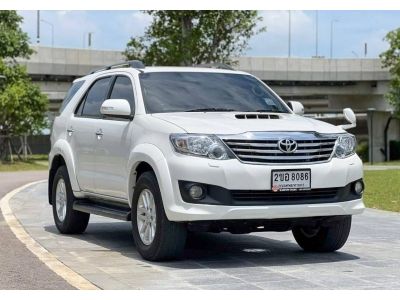 2013 TOYOTA FORTUNER 3.0 V 4WD เครดิตดีฟรีดาวน์ รูปที่ 1