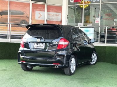 HONDA JAZZ 1.5SV เกียร์AT ปี11 รูปที่ 1