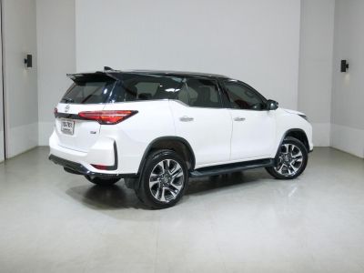 TOYOTA FORTUNER 2.8 LEGENDER 4WD เกียร์AT ปี20 รูปที่ 1