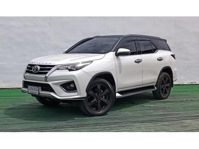 toyota Fortuner รูปที่ 1