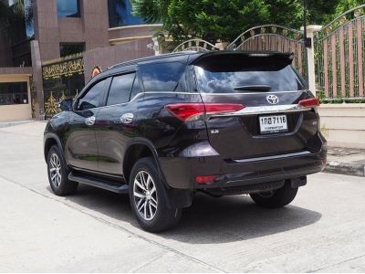 TOYOTA FORTUNER 2.4 V ปี 2017 เกียร์AUTO สภาพนางฟ้า สีPhantom Brown (สีใหม่ เปิดตัว) รูปที่ 1