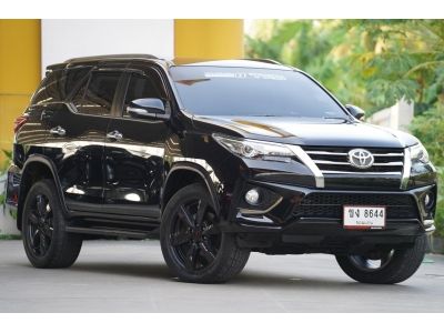 2016 TOYOTA FORTUNER 2.8 TRD 2WD A/T สีดำ รูปที่ 1