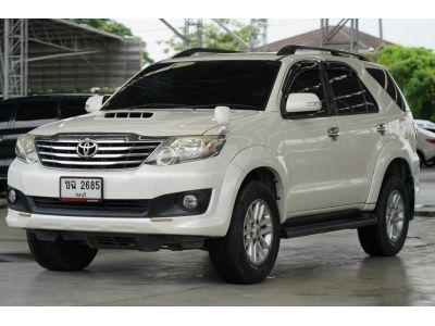 2012 TOYOTA FORTUNER 3.0 V 2WD A/T สีขาว รูปที่ 1